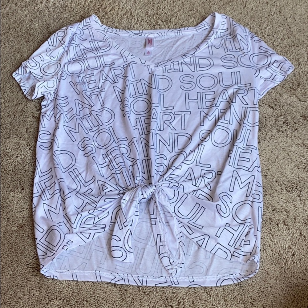i am selling a shirt.